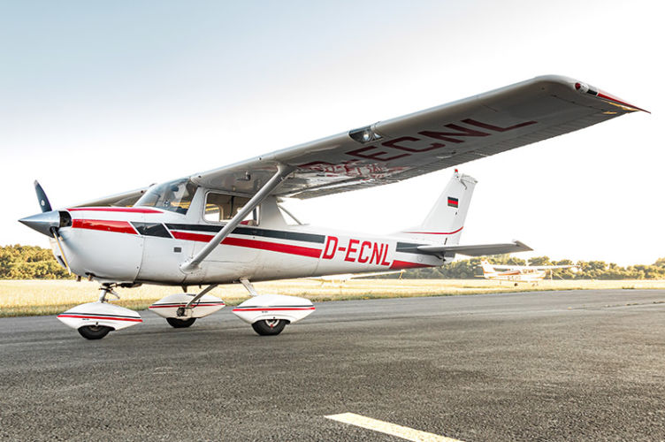 cessna_150_2